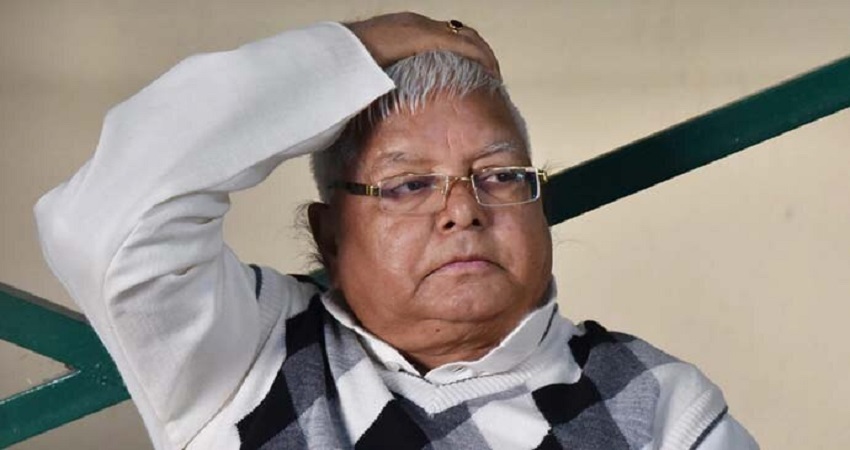 जेल से फोन के खेल पर फंसे लालू यादव, विधायक ललन पासवान ने दर्ज कराई FIR जेल से फोन के खेल पर फंसे लालू यादव, विधायक ललन पासवान ने दर्ज कराई FIR